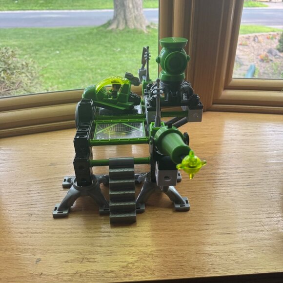 Fisher Price Trio DC Super Friends Green Lightning Building Block Action Figure - Picture 4 of 9